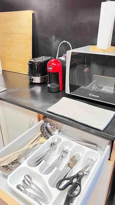Lejlighed Logement Moderne Au Coeur Du Village Saint-Georges-de-Luzençon Frankrig